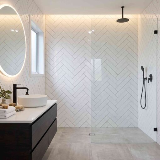 Alternative view of Gloss White Wall Tile 150X600