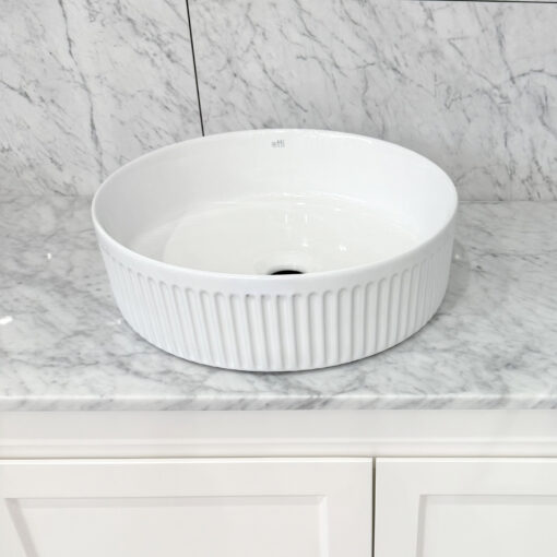 Alternative view of Oxford Round 395x395x125 Gloss White Basin